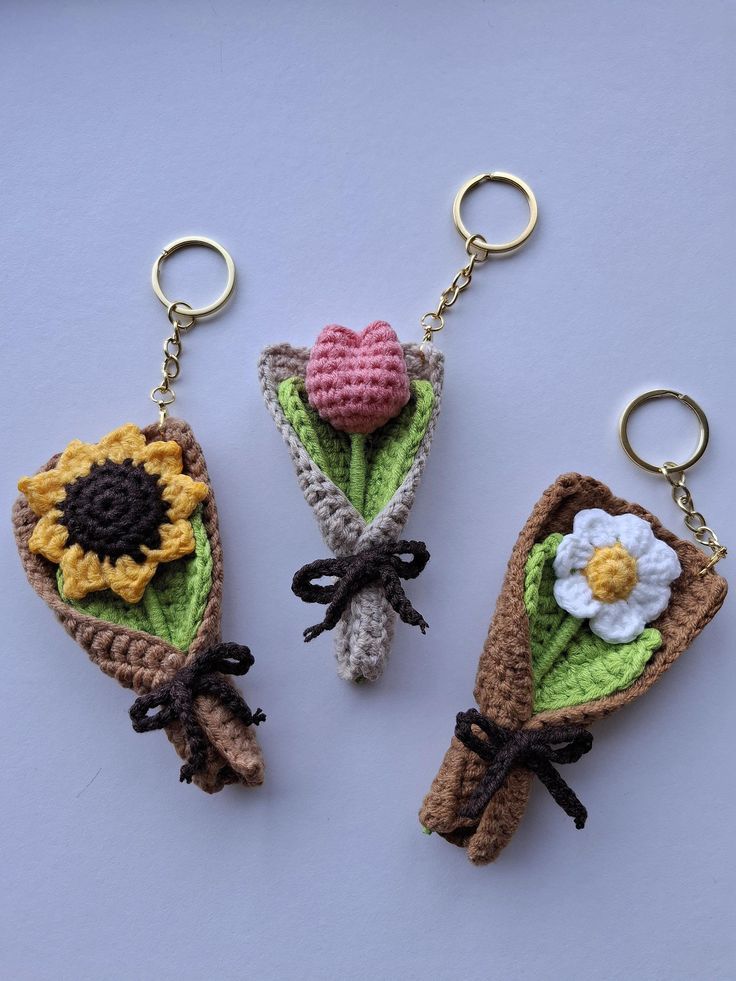 Crochet Flower Keychain | Artisan Bouquet Accessory